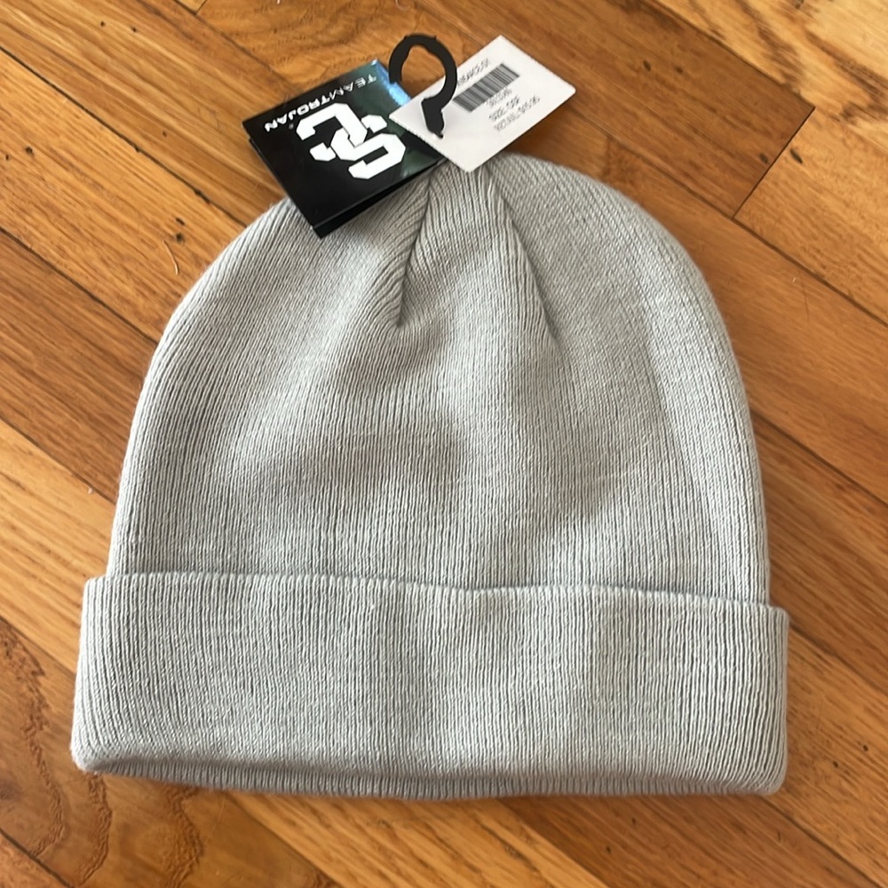 gray usc beanie - Picture 3 of 4